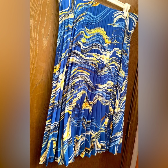 Nine West Pleated Skirt XXL Flared Pleated Blue Yellow White Waves Career 2X - Picture 1 of 7